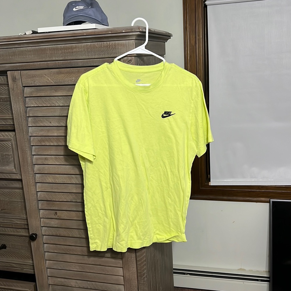 Nike tee